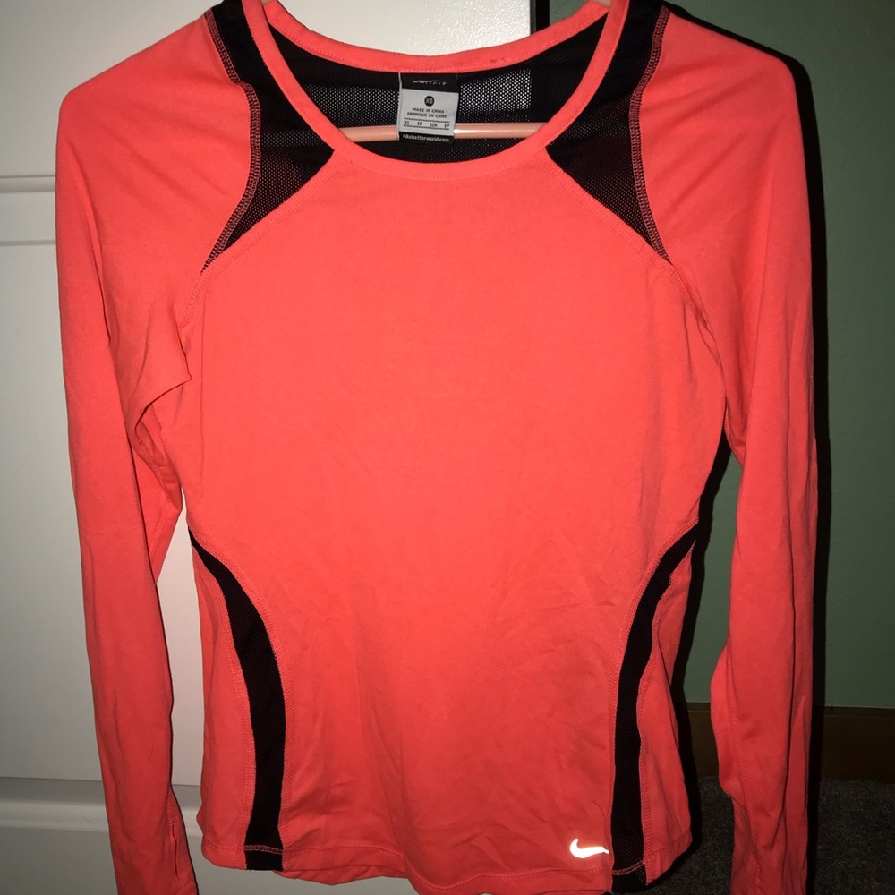 NIKE Dri-Fit Long Sleeve Shirt